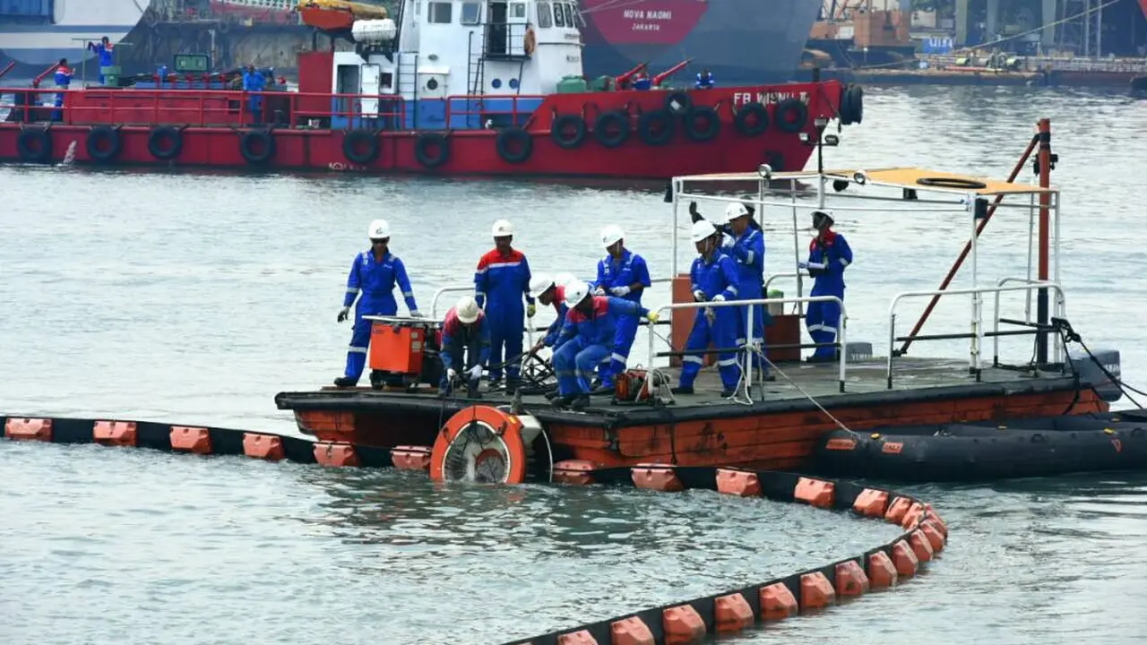 Penerapan ISPS Code terlihat pada simulasi yang digelar Pertamina, Kamis (27/4/2017) di Terminal Untuk Kepentingan Sendiri (TUKS) Migas Pertamina, Tanjung Priok.(Dok Pertamina)