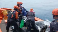 Tim SAR Temukan Terpal Biru dan Galon di Perairan Anak Krakatau