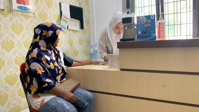 Berkat Program UHC JKMB, Ratusan Warga Medan Berobat Gunakan KTP di Puskesmas Teladan