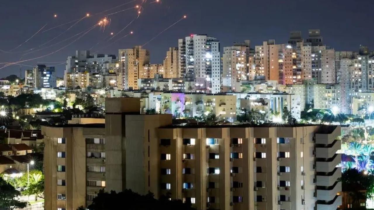 Meski demikian, sejatinya tidak semua rakyat Israel berpihak pada sikap Nentanyahu tersebut.&nbsp;