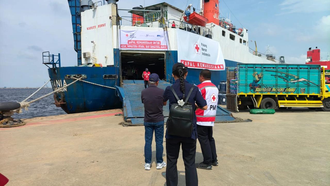 PMI Kirim Bantuan untuk Pengungsi Banjir di Aceh, Sumut dan Sumbar