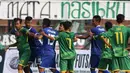 Keributan sempat terjadi antara pemain Persikabo dan PSB. (Bolacom/Arief Bagus)