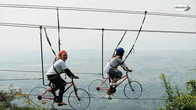 Atraksi di Gunung Pinang Serang Banten @phw7838u