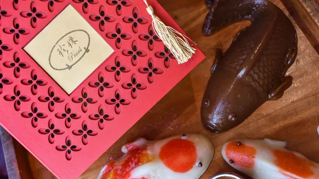 Mengawali Keberuntungan di Tahun Baru Imlek dengan Mencicipi Yee Sang Raksasa dan Nian Gao