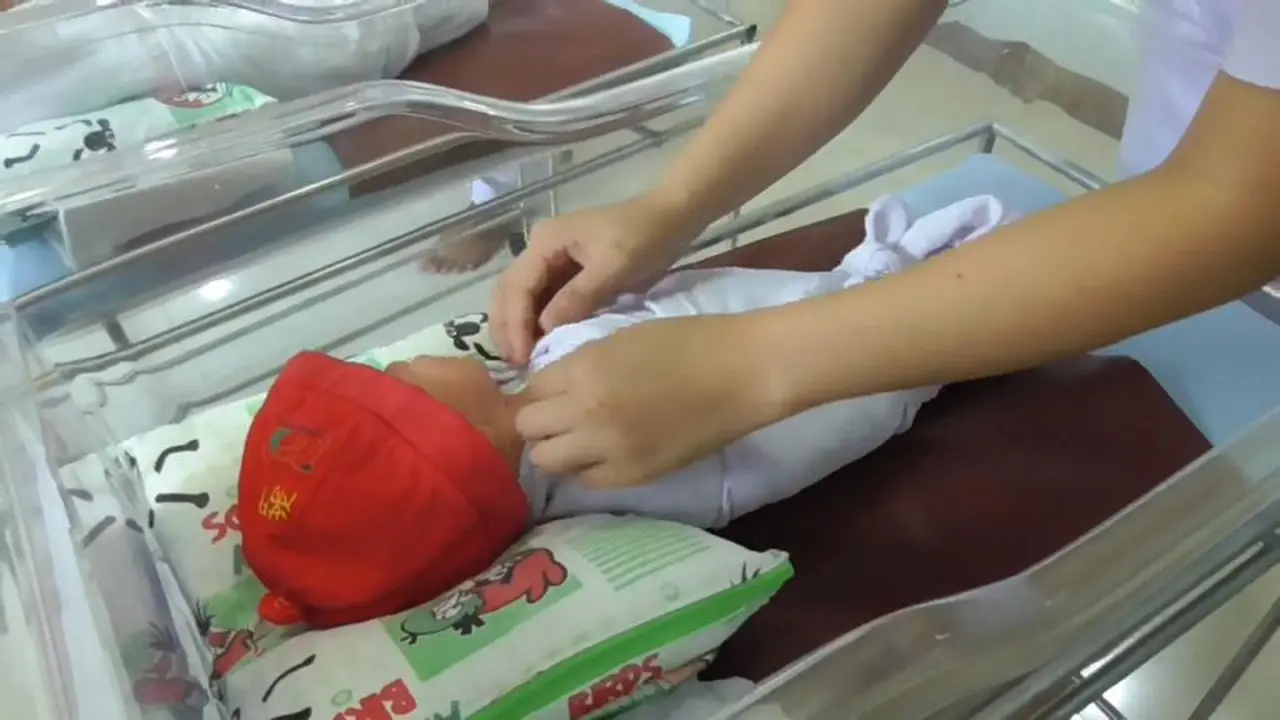 Seorang bayi lahir pada momen HUT ke-75 Kemerdekaan RI