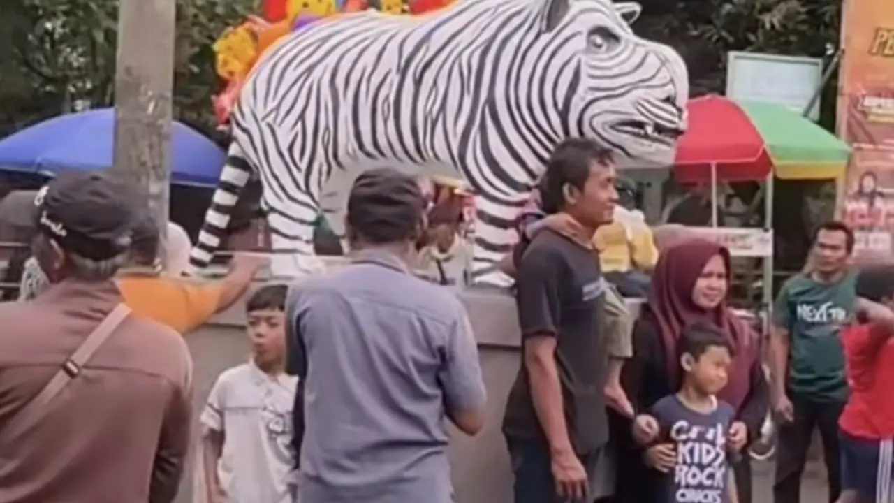 Patung Macan Putih di Kediri jadi Destinasi Wisata Baru