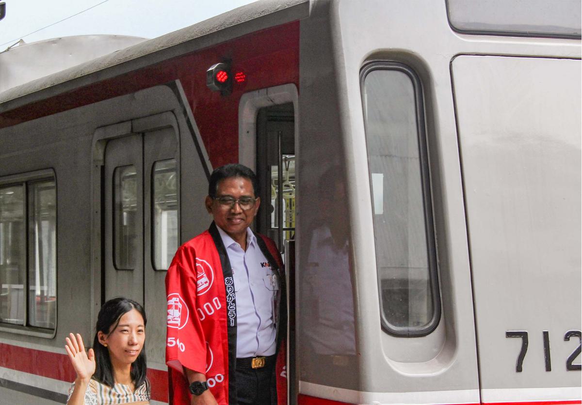 FOTO: Arigato KRL,  Perjalanan Terakhir Kereta Legendaris Eks Jepang di Jabodetabek
