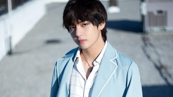 Tetap Produktif Di Rumah V Bts Tulis Lagu Dadakan Untuk Fans News Entertainment Fimela Com