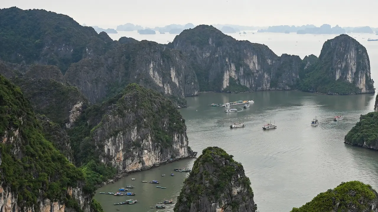 Ha Long Bay, Keindahan Alam Warisan Dunia di Vietnam