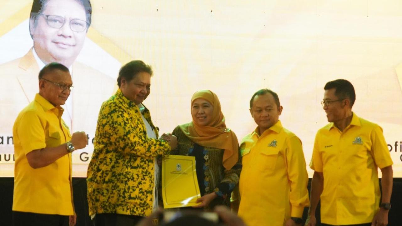 Khofifah mengaku keputusan bersedia mendukung dan menjadi timses Prabowo-Gibran diperoleh setelah pulang umrah.