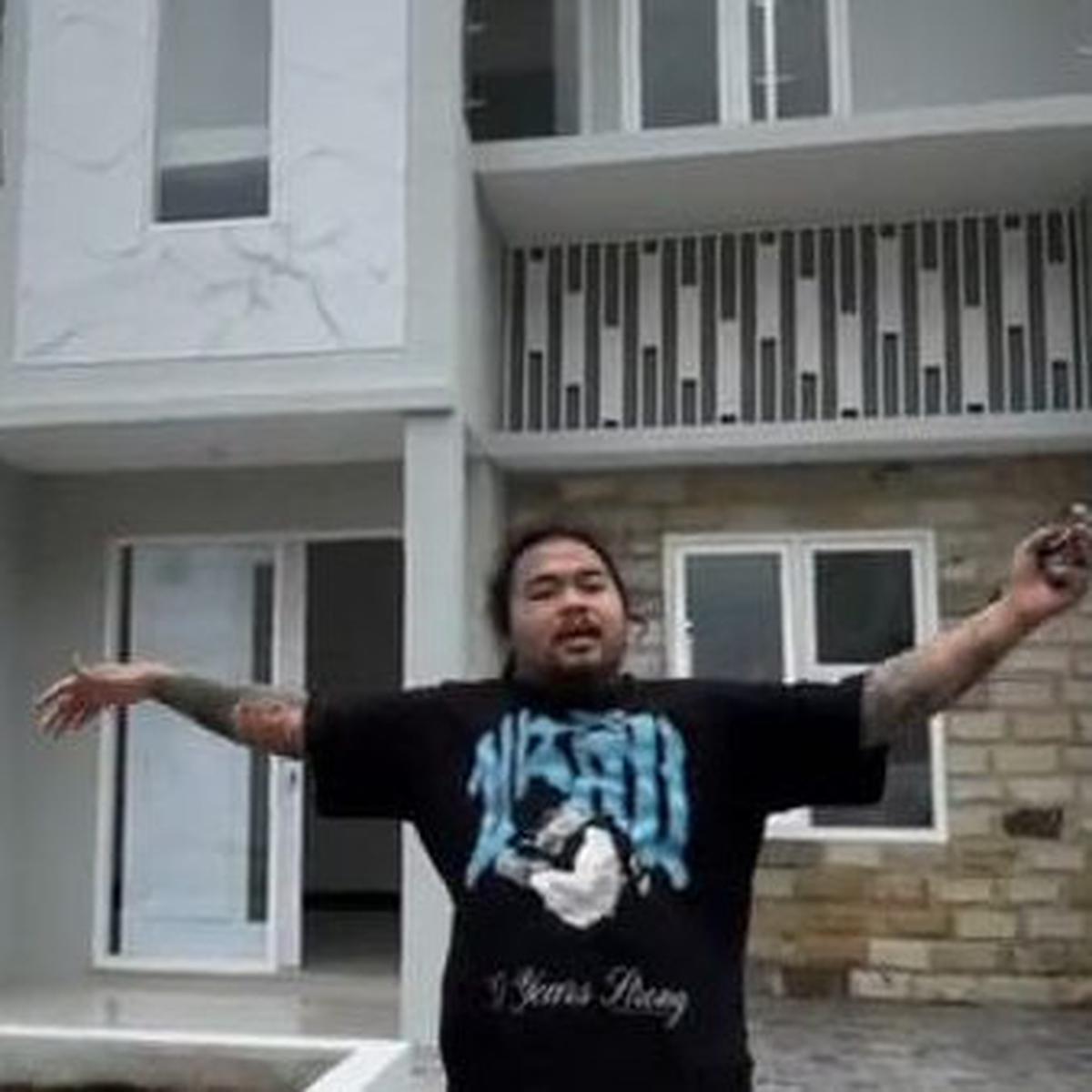 7 Potret Rumah Baru King Abdi yang Modern dan Elegan