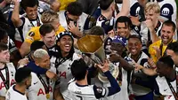 Kemenangan ini menjadi momen istimewa bagi Tottenham Hotspur. (ANDER GILLENEA/AFP)