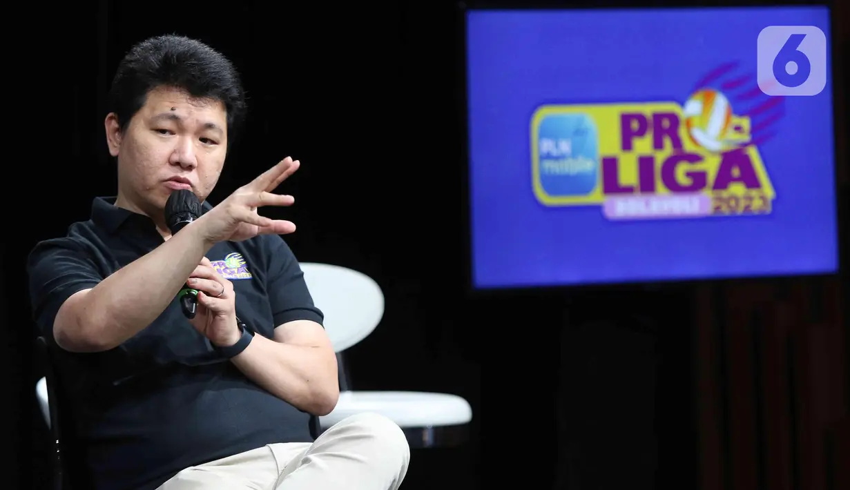 Direktur Moji Hendy Lim saat jumpa pers PLN Mobile Proliga 2023 di SCTV TOWER , Jakarta, Jumat (30/12/2022). PLN Mobile Proliga 2023 kembali akan digelar di delapan kota yang akan menjadi tuan rumah, yang akan dilaksanakan mulai 5 Januari 2023. (Liputan6.com/Herman Zakharia)