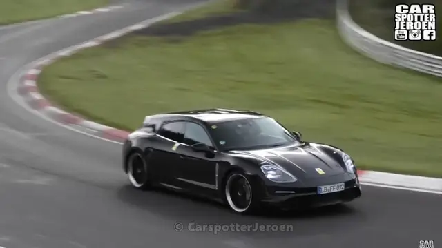 Porsche Taycan Cross Turismo