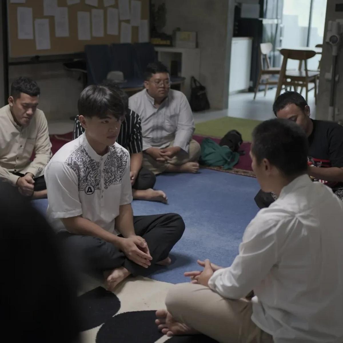 Dibimbing Ustaz Felix Siauw, Steven Wongso Pacar Arafah Rianti Resmi Jadi Mualaf di Malam ke-23 Ramadan