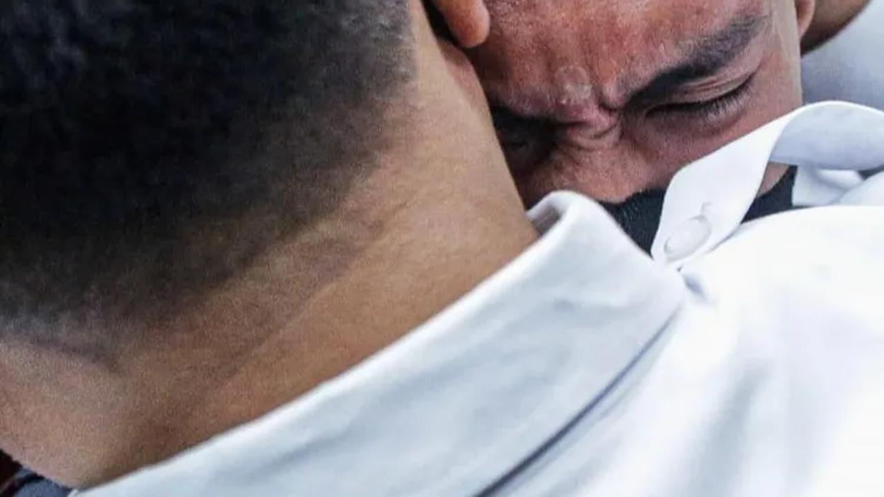 FOTO: Momen Mario Dandy Menangis Dipelukan Ayah Rafael Alun di Sidang Lanjutan Kasus Gratifikasi dan TPPU di Tipikor