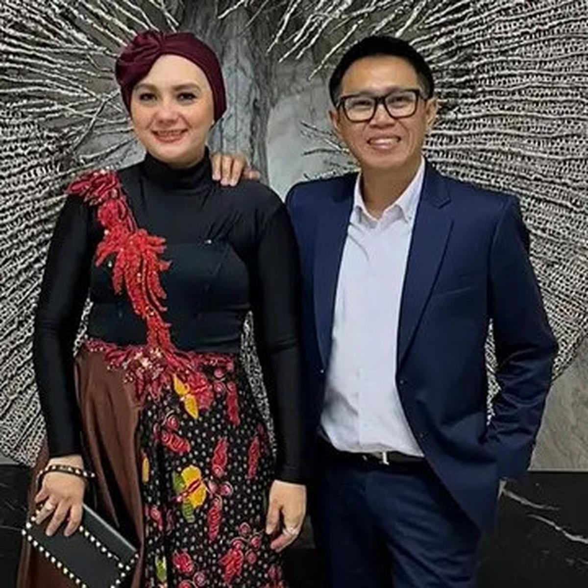 Potret Dapur Rumah Eko Patrio, Modern dan Rapi dalam Nuansa Monokrom