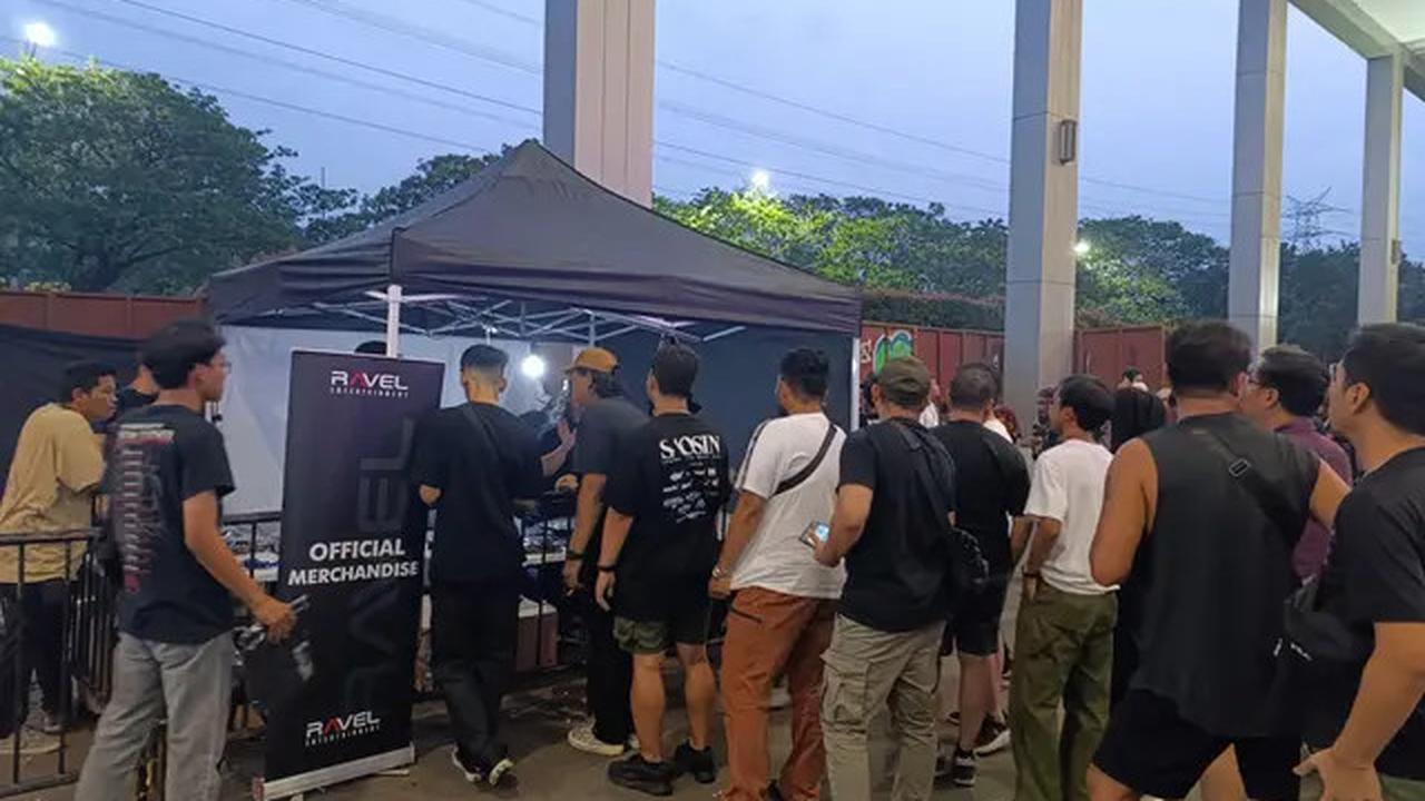 Potret Antusiasme Penggemar Saosin, Padati Arena Konser di Ancol