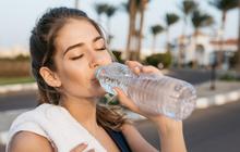 Meningkatkan Gaya Hidup Sehat, Ini Pentingnya Minum Air Putih dan Pola Hidup Seimbang