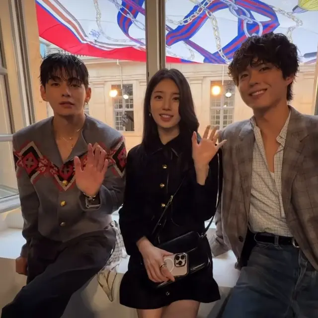 V BTS di CELINE Paris, Dapat Undangan Pribadi dari Anna Wintour. (Dok: IG @dazedkorea https://www.instagram.com/reel/DLxKOK3Tw21/?igsh=Zzh0NXRjMjBlM295)