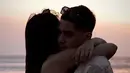 Momen romantis ini jadi pertanda keduanya sudah resmi kembali pacaran. Kisah pacaran mereka selama enam tahun kembali berlanjut. Al dan Alyssa kembali berniat bersama menuju pernikahan. (Liputan6.com/IG/@alghazali7)