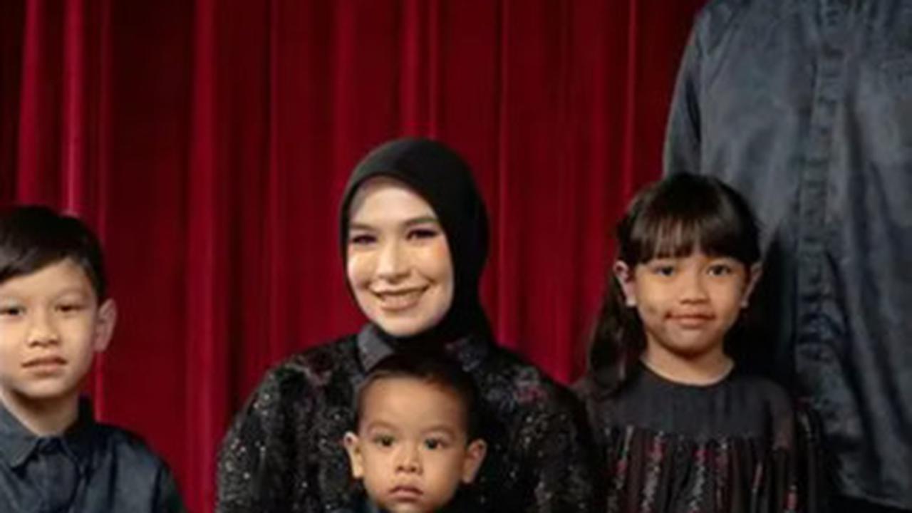 Artis Ini Miliki Bisnis Busana Muslim untuk Anak