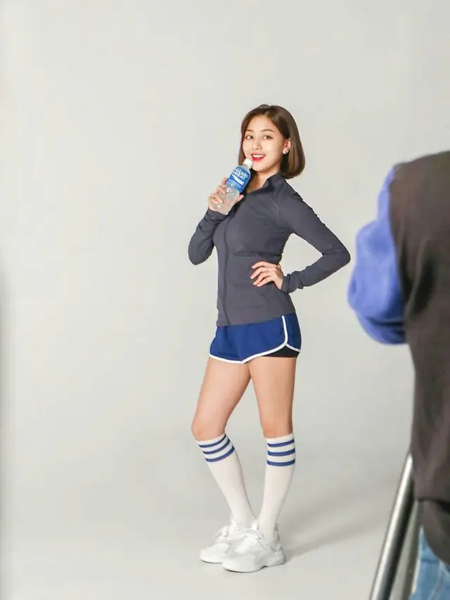 Jihyo TWICE (Pinterest/niczsxxi)
