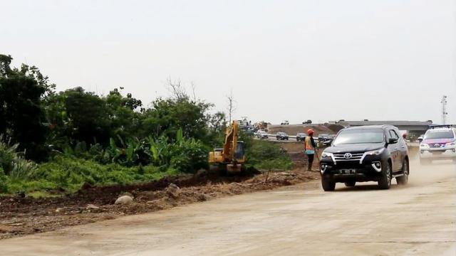 Kondisi terkini ruas tol trans Jawa ruas Pejagan-Pemalang. (Foto: Liputan6.com/Polres Pemalang/Muhamad Ridlo)