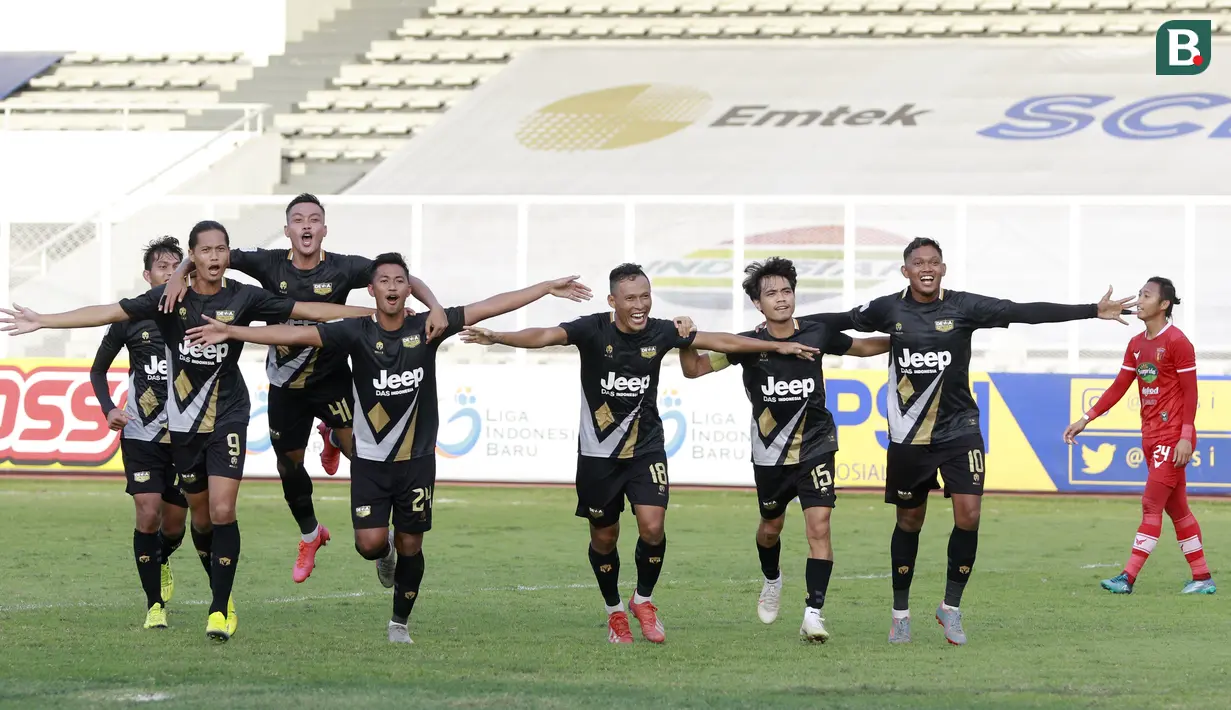 Dewa United berhasil menaklukkan Badak lampung pada laga kedelapan Liga 2 2021-2022, Selasa (16/11/2021). (Bola.com/M iqbal Ichsan)
