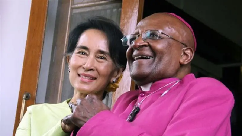Aung San Suu Kyi dan Desmond Tutu