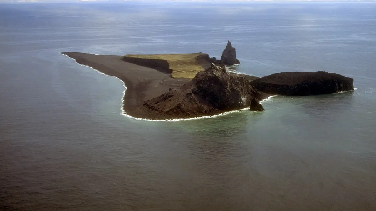 Gunung Berapi Bogoslof di Alaska