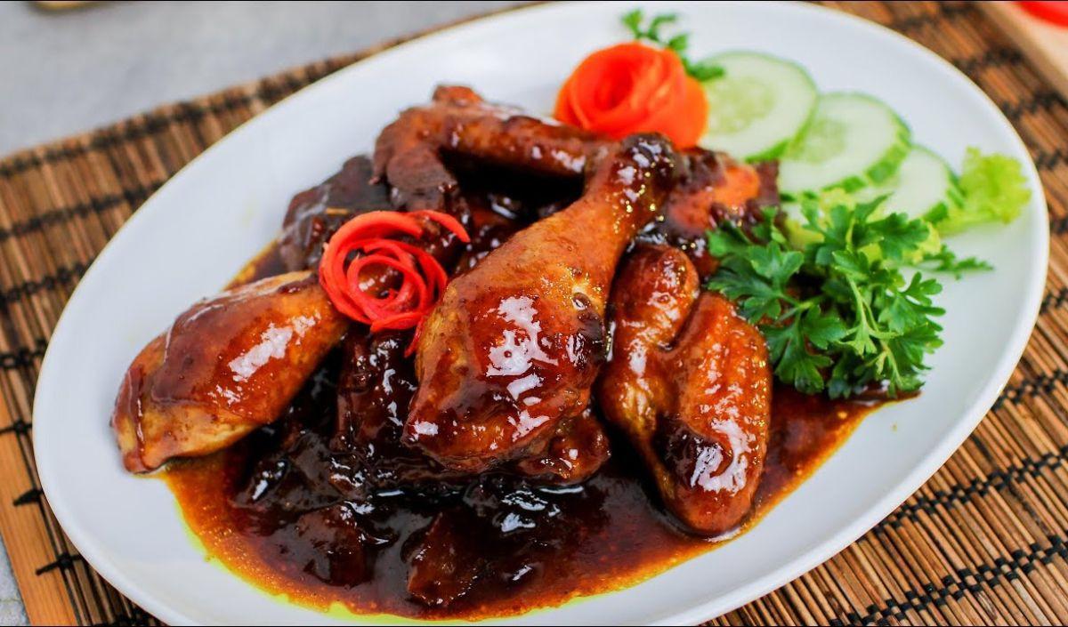 1.  Ayam Masak Kecap Simple ala Rudy Choirudin