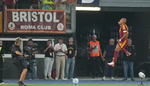 Hasil Liga Italia: Donyell Malen Cetak Hattrick, AS Roma Awali Serie A Musim Ini dengan Kemenangan Telak atas Fiorentina