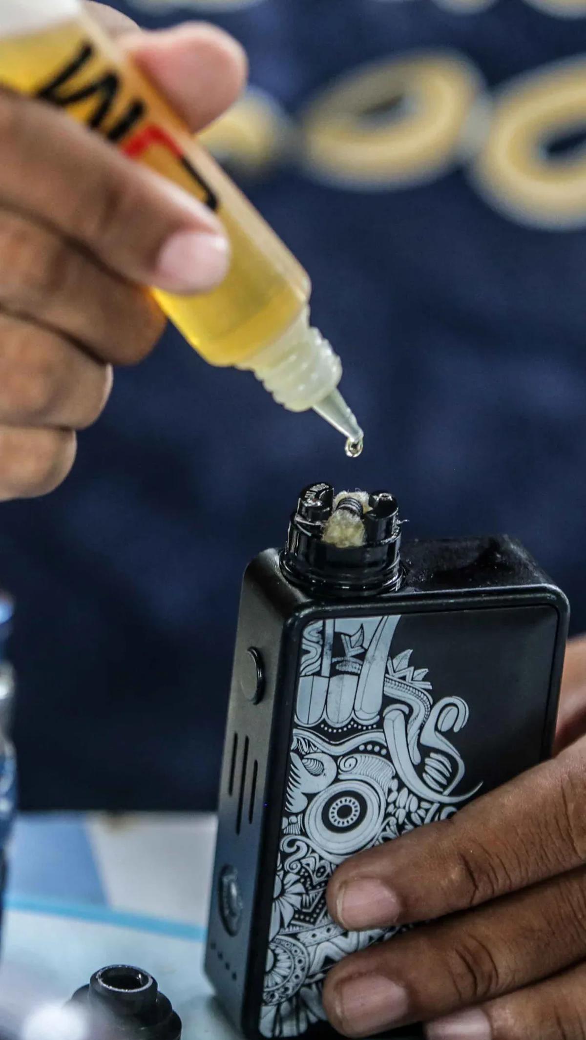 Dampak Konsumsi Rokok Elektrik dan Konvensional
