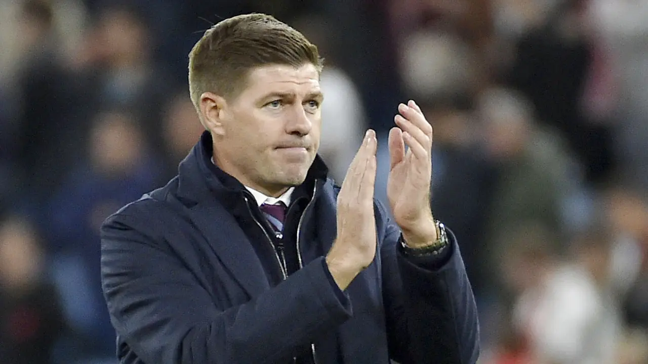 Foto: Bahagianya Steven Gerrard Usai Membawa Aston Villa Menang atas Southampton di Liga Inggris