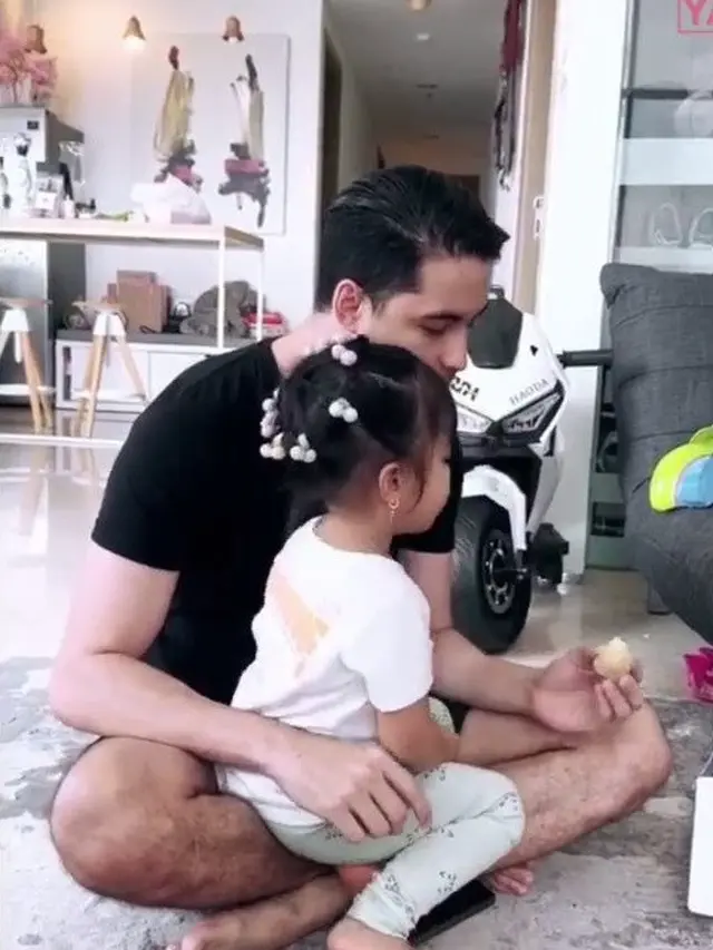 Kedekatan Putri Rachel Vennya, dengan Salim Nauderer