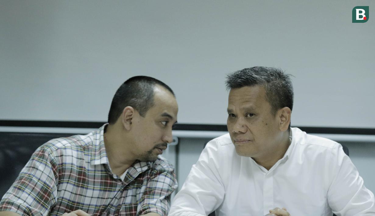 CEO PT Liga Indonesia Baru (LIB), Berlinton Siahaan, saat jumpa pers di Kantor LIB, Jakarta, Selasa (6/3/2018). PT LIB telah melunasi sisa subsidi kepada 18 klub Liga 1 dengan total lebih dari Rp38 miliar. (Bola.com/M Iqbal Ichsan)