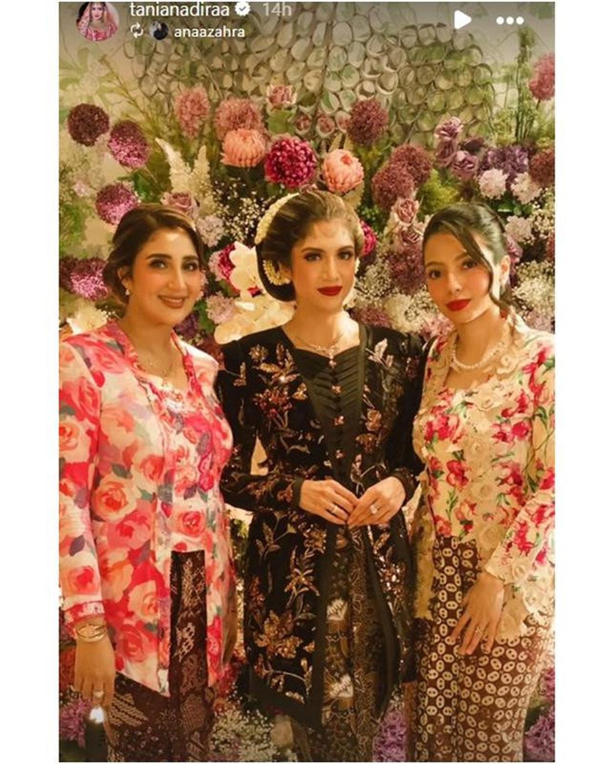 6 Potret Tania Nadira di Pengajian &amp; Siraman Adik Ipar, Anggun dengan Gamis dan Kebaya