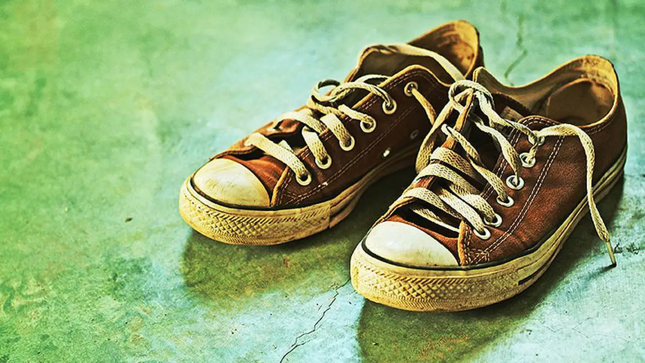5 Alasan Kenapa Kamu Harus Pertahankan Sepatu yang Sudah Lawas