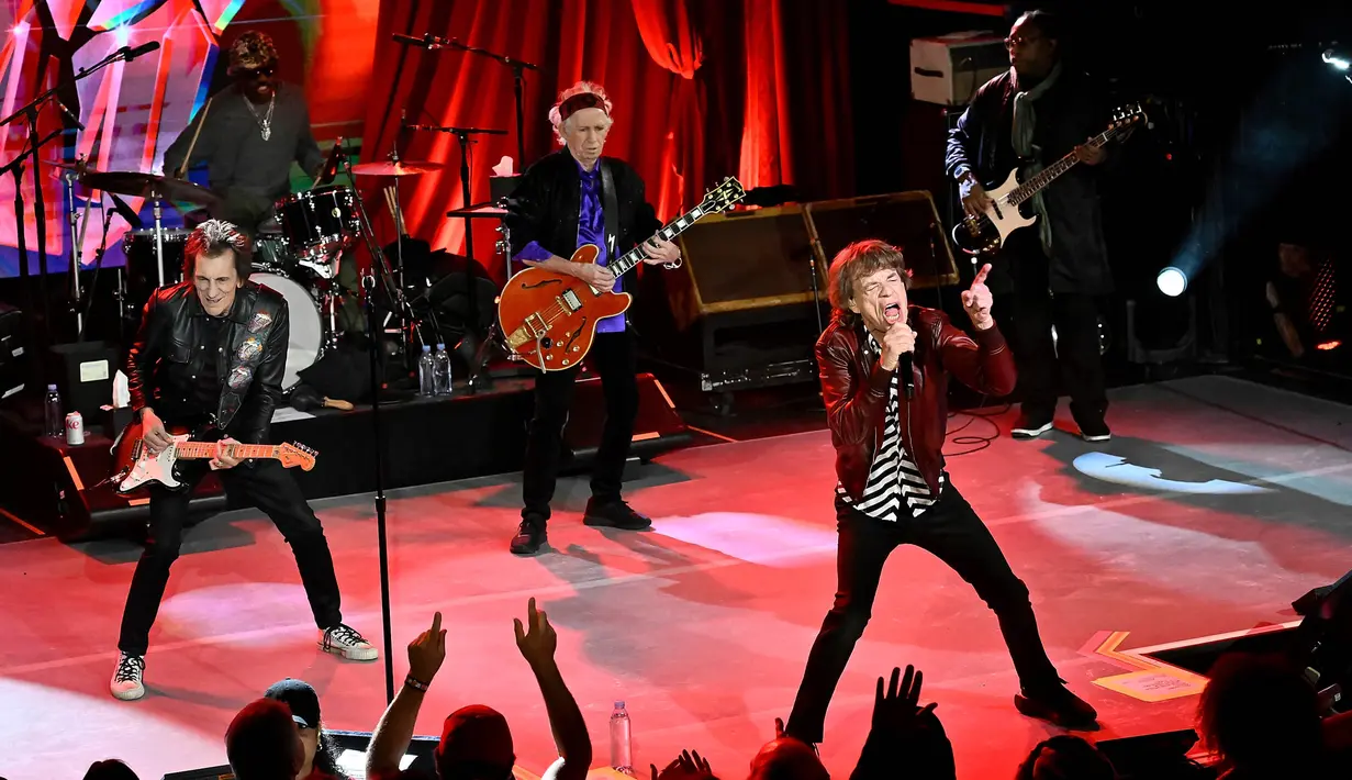 Penampilan The Rolling Stones dalam sebuah perayaan untuk perilisan album baru mereka "Hackney Diamonds" pada hari Kamis, 19 Oktober 2023, di New York. (Evan Agostini/Invision/AP)