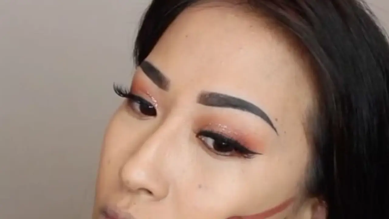 Lipstik Bisa Dijadikan Sebagai Contour?