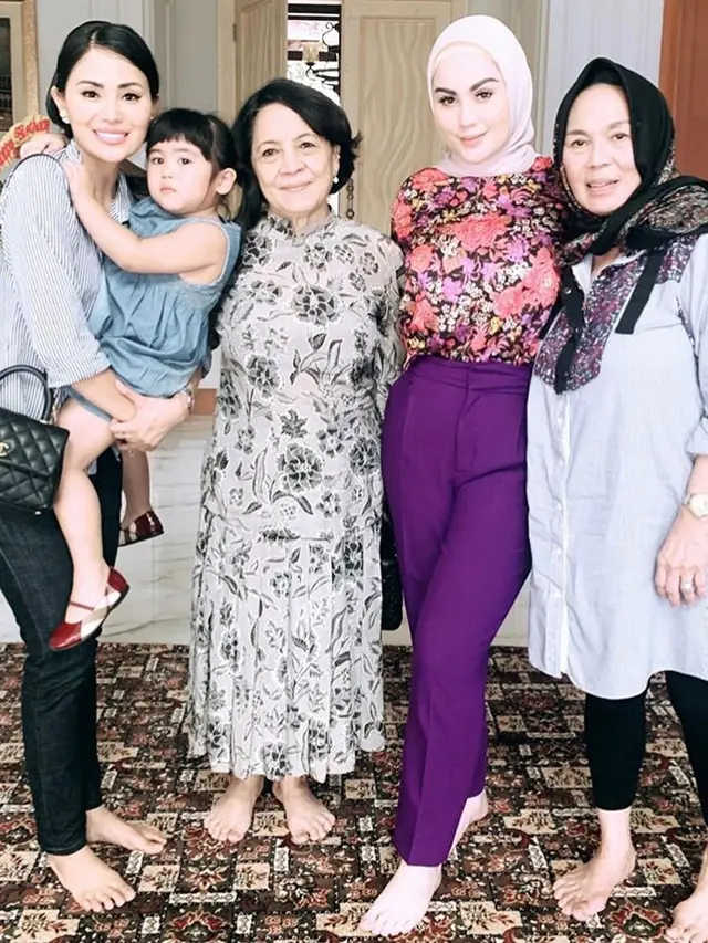 Genap Kepala Tiga, Ini 6 Momen Perayaan Ulang Tahun Jennifer Dunn