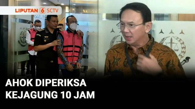 Basuki Tjahaja Purnama atau Ahok diperiksa selama 10 jam di Kejaksaan Agung. Ahok diperiksa Kejagung sebagai saksi dalam dugaan korupsi tata kelola minyak mentah dan produk kilang Pertamina.