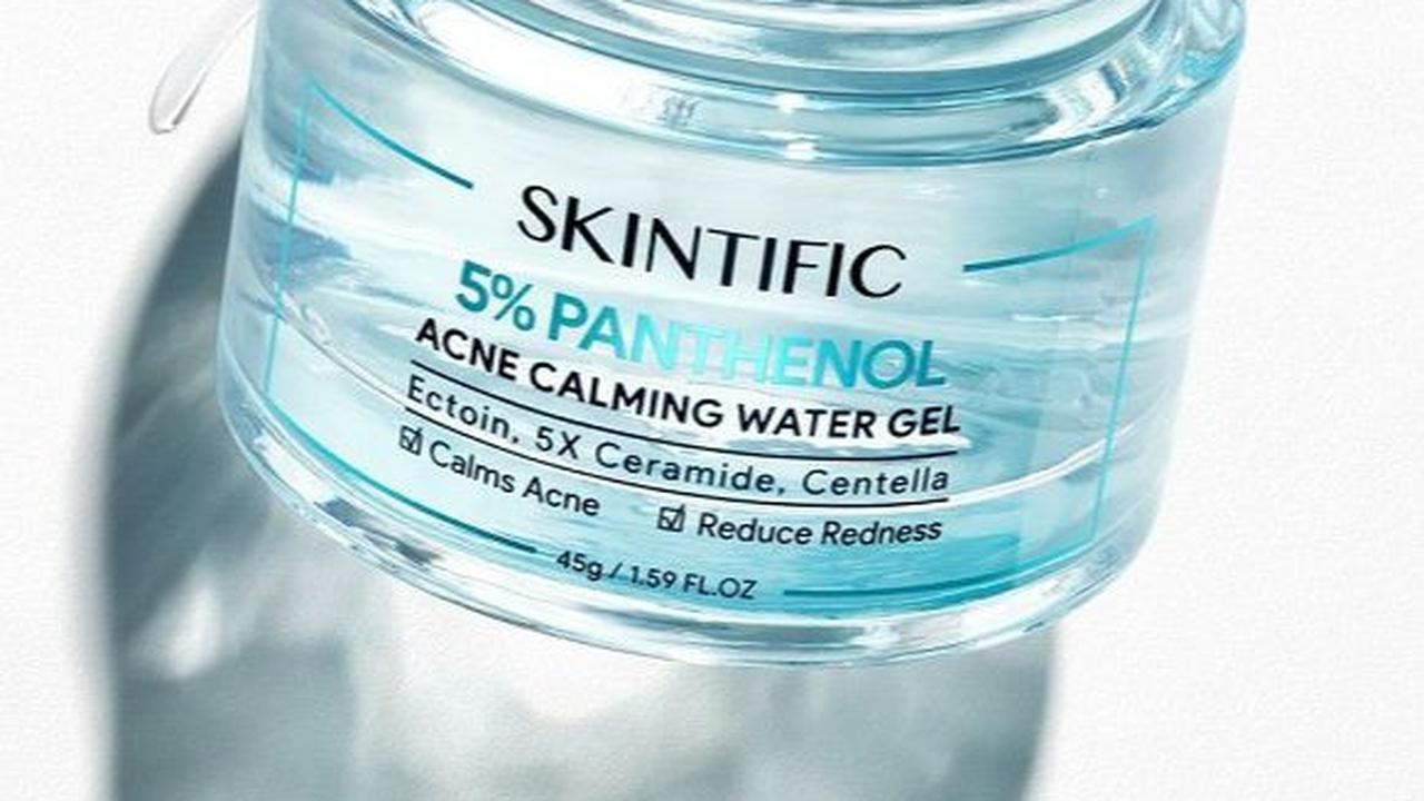 1. Pilih Pelembap Water Based dengan Kandungan Salicylic Acid atau Niacinamide<br>