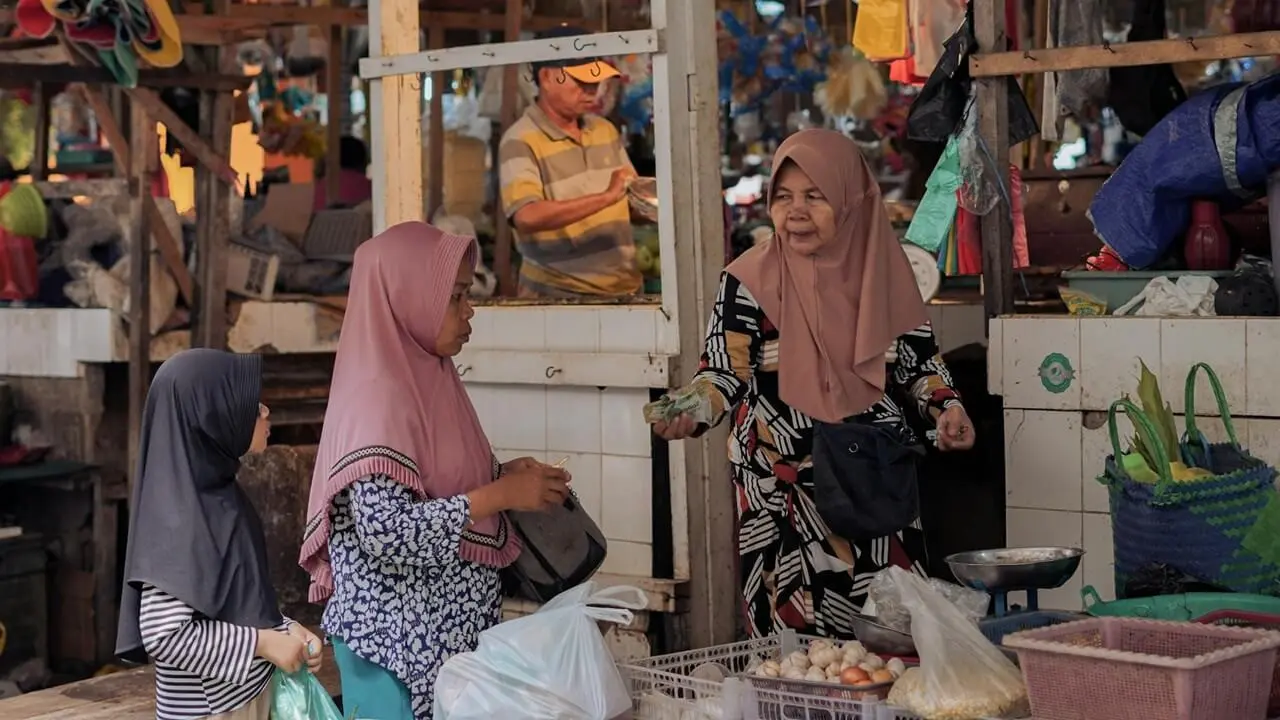 Transaksi Jual Beli di Pasar