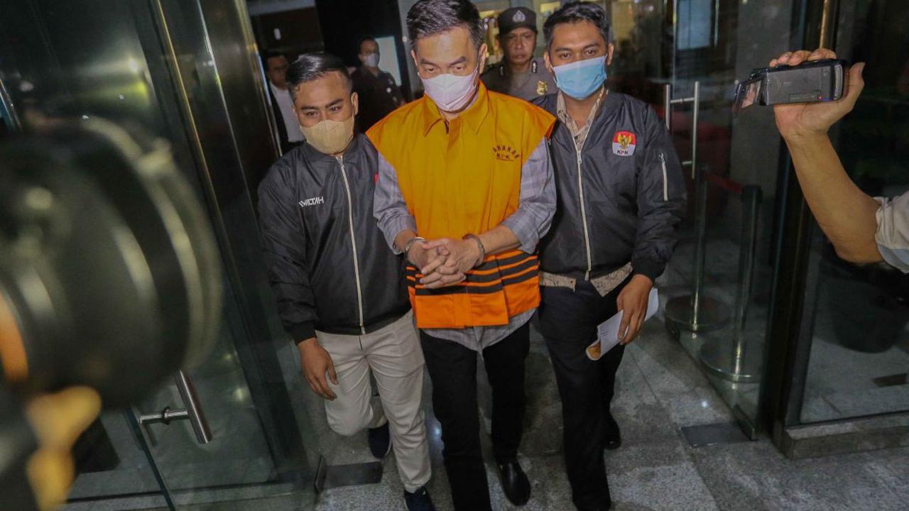 Marilya ditahan di Rutan KPK pada Gedung Merah Putih, sedangkan Roni Aidil ditahan di Rutan KPK pada Kavling C1 Gedung ACLC.