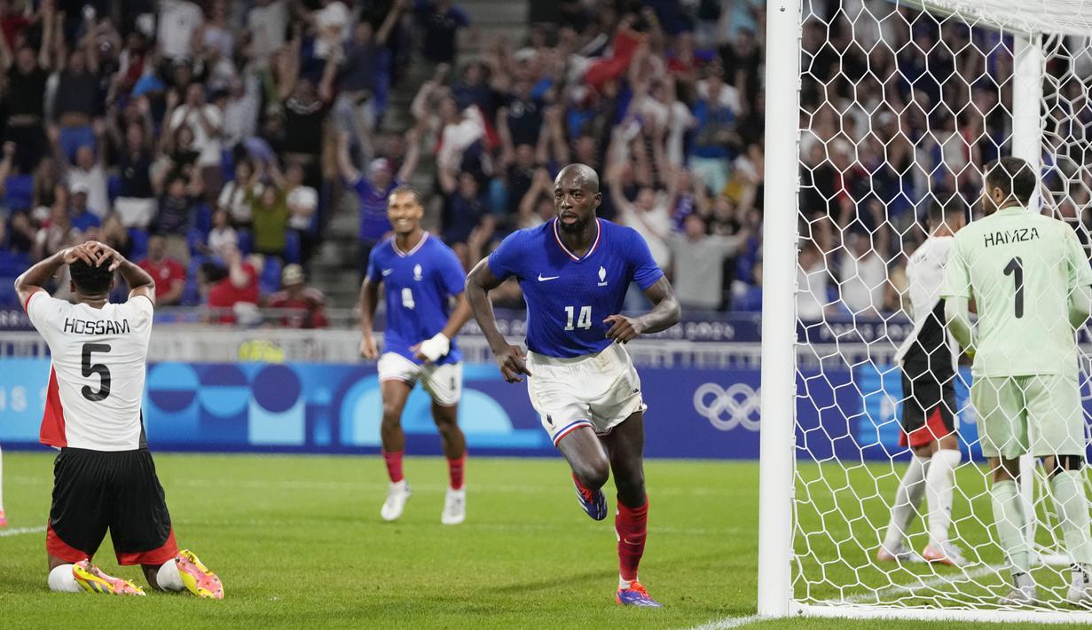 Kemenangan dramatis ini memastikan Les Bleus akan berhadapan dengan Spanyol di partai puncak yang akan berlangsung di Parc des Princes, Paris pada Jumat, 9 Agustus mendatang. (AP Photo/Silvia Izquierdo)