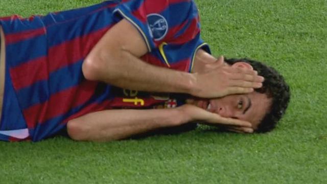 10 Pesepak Bola yang Lihai 'Menyelam'