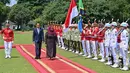 Terpantau rombongan Presiden Samia tiba di Istana Bogor sekitar pukul 10.30 WIB. Kedatangan rombongan diiringi pasukan berkuda dan kelompok penyambut berbusana tradisional. (Adek BERRY/AFP)