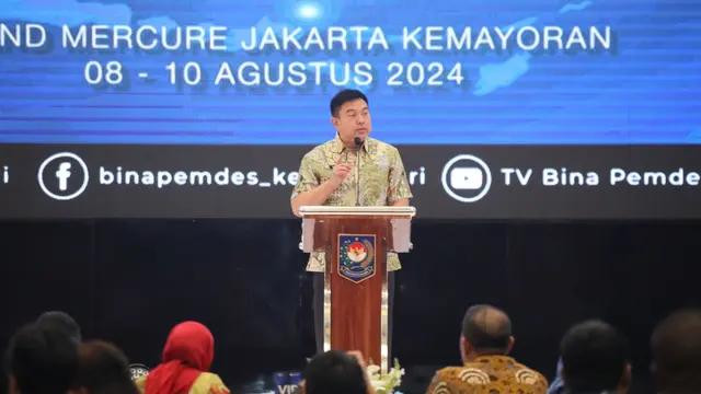 Plt. Sekjen Kemendagri Berikan Wejangan untuk Kepala Desa agar Memiliki Kemampuan Leadership